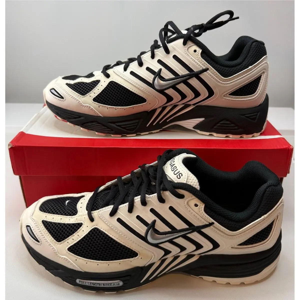 Nike Air Pegasus 2005 Mens Pale Ivory Metallic Silver Black Size 11.5