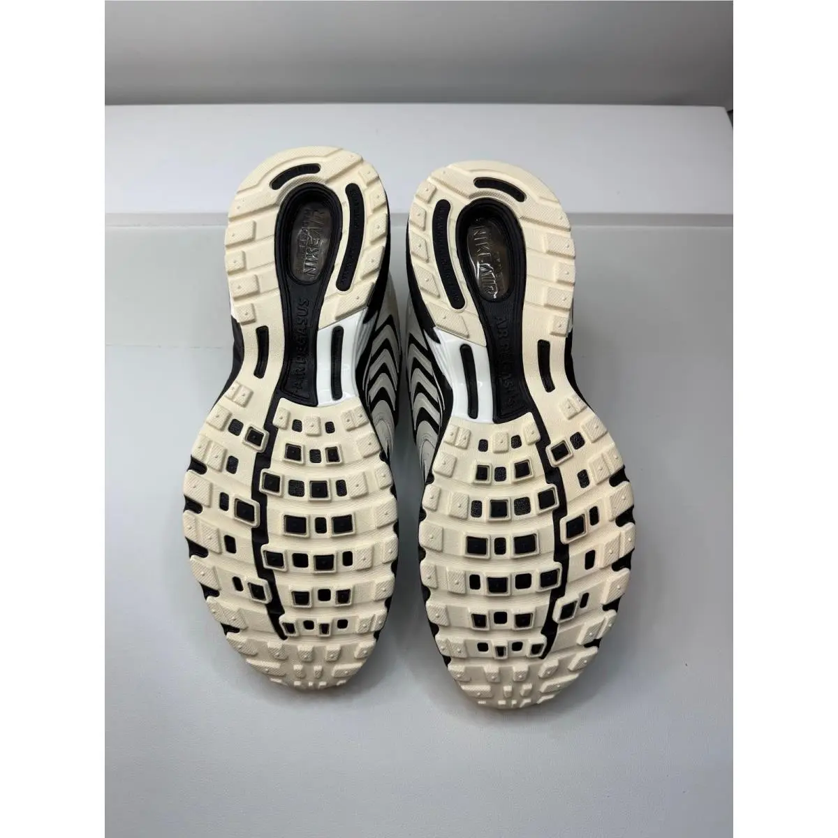 Nike shoes - Nike Air Pegasus 2005 - Air Pegasus - Ivory 1