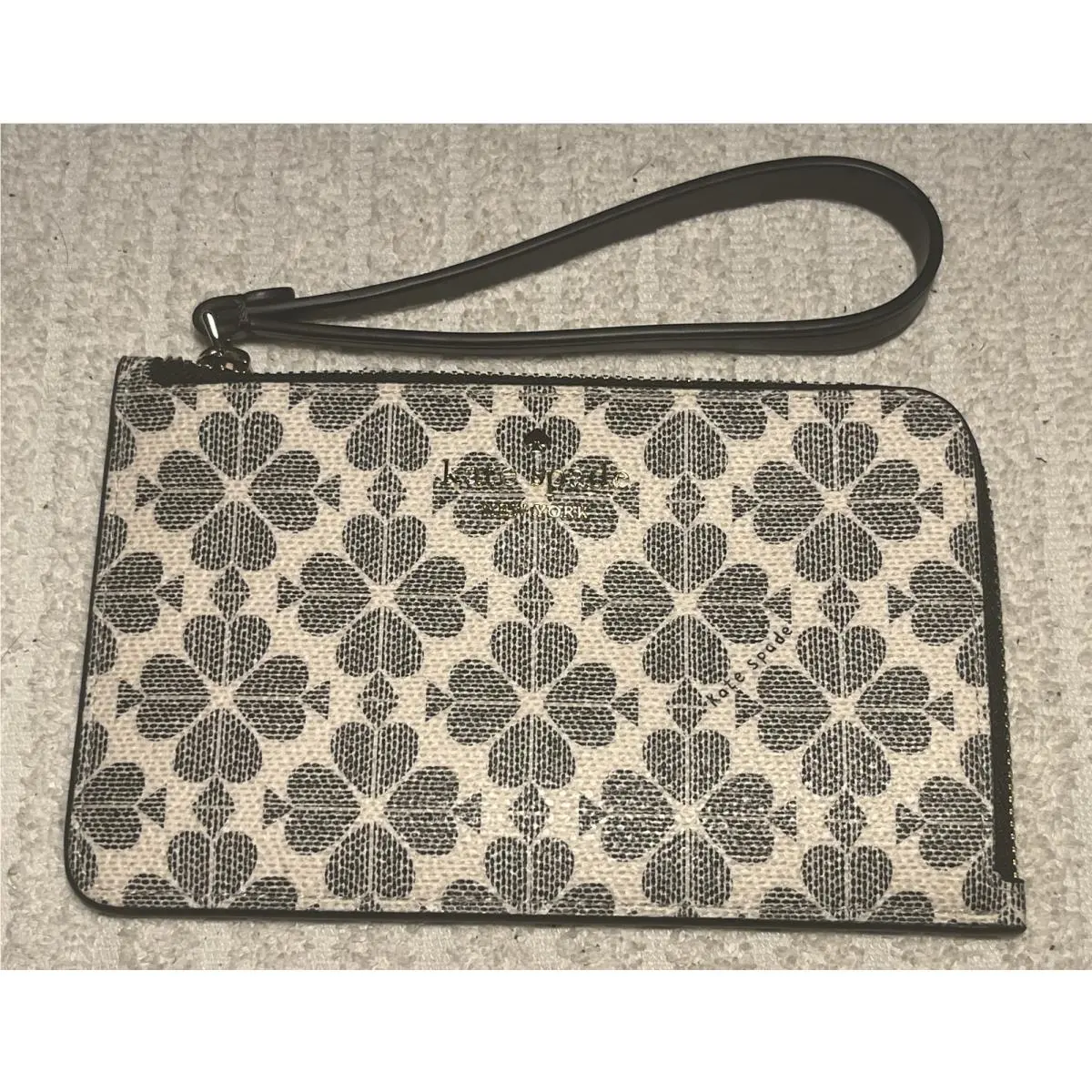 Kate Spade New York Zip Wristlet Wallet Geometric White Black New W/ Tag and Bag