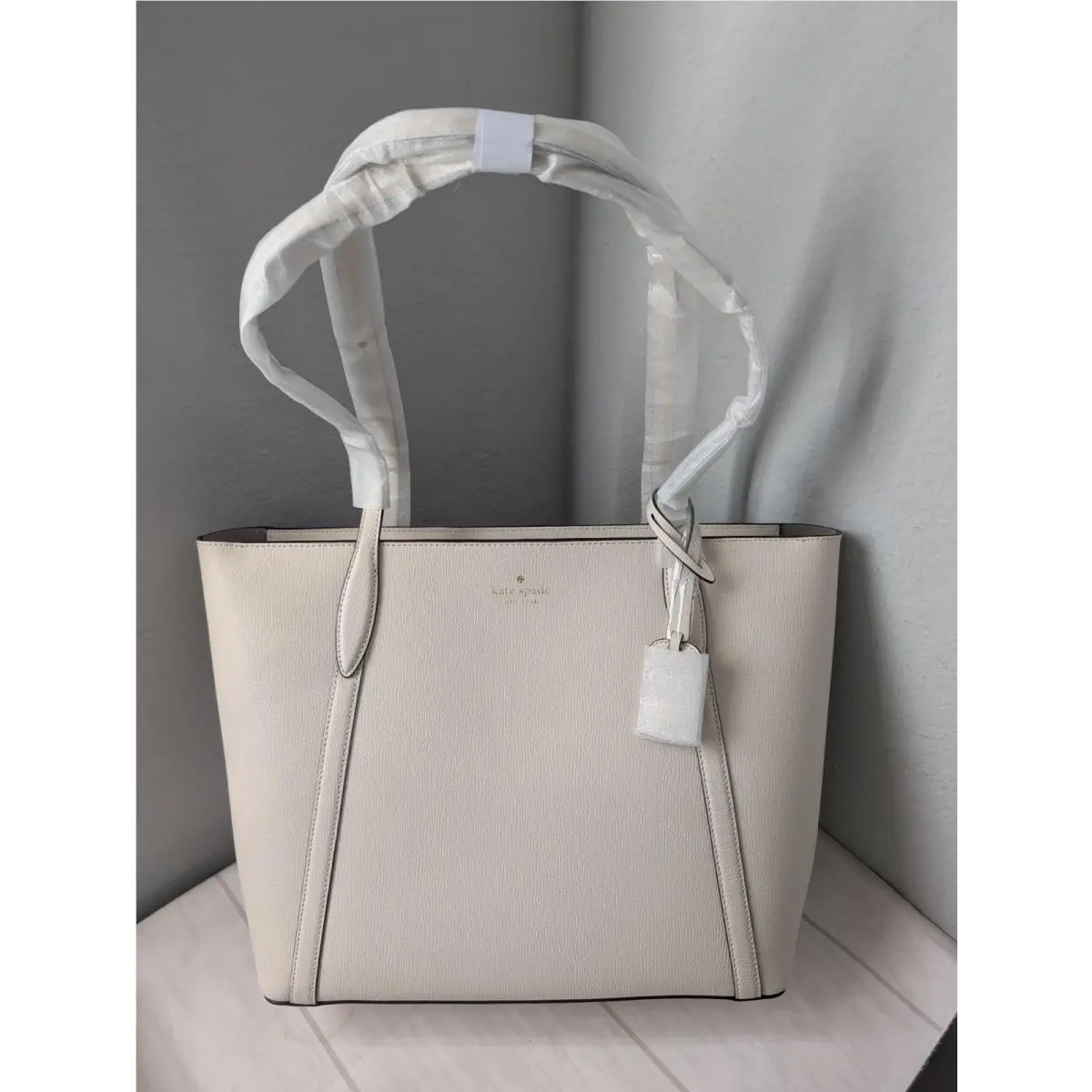 Kate Spade Cara Large Zip Tote Shoulder Refined Grain Leather Parchment