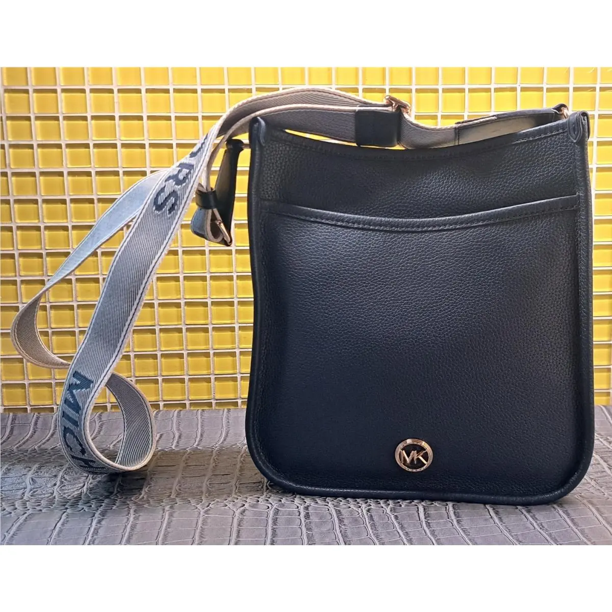 Michael Kors Navy Luisa Large Messenger Bag Leather