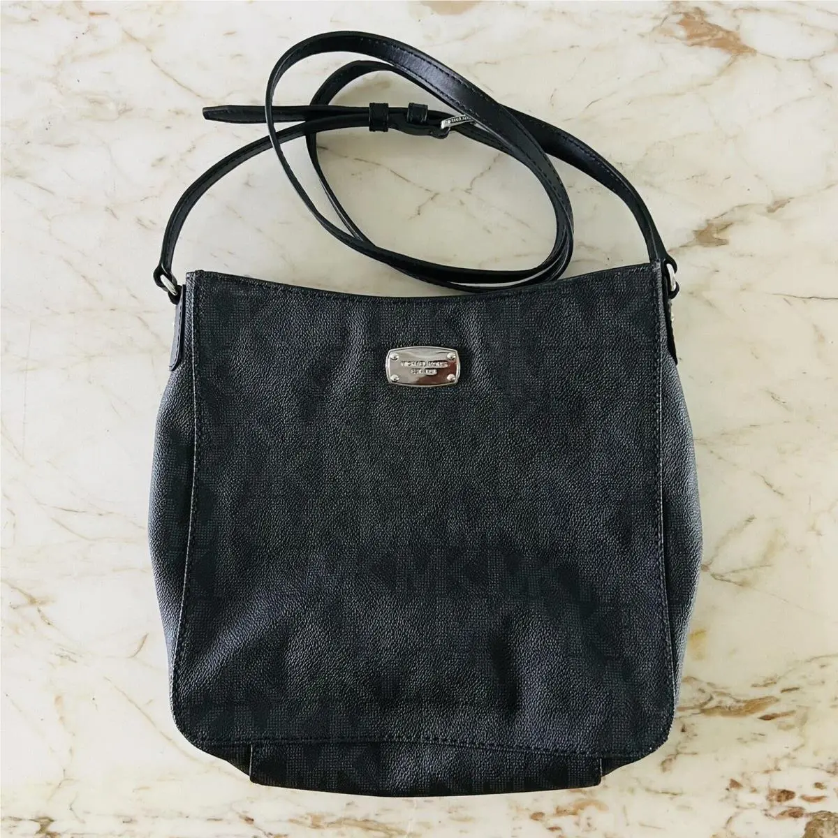 Michael Kors Jet Set Travel Black Leather Large Messenger Crossbody Bag