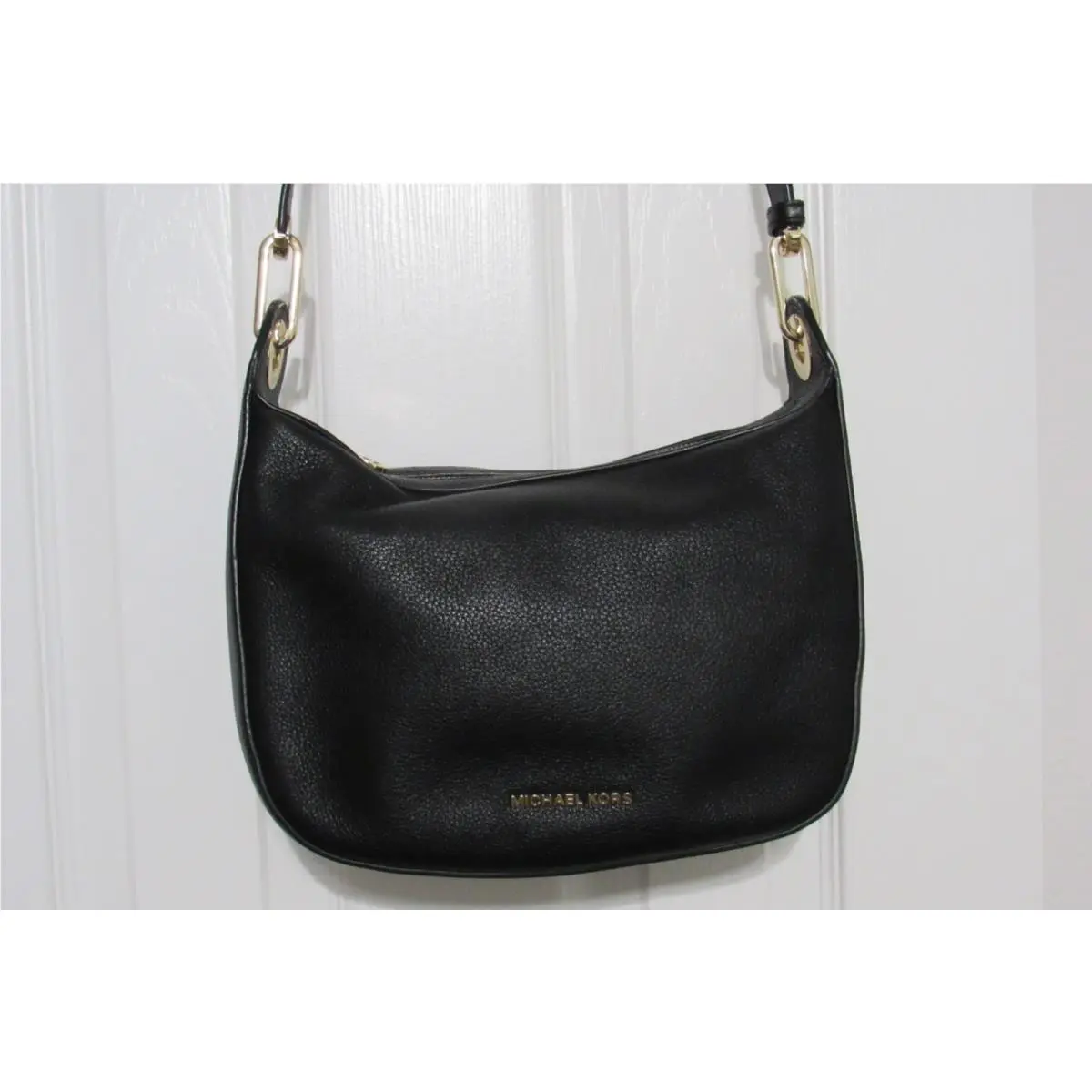 Michael Kors Raven Messenger Crossbody Bag Black Leather Gold Accents