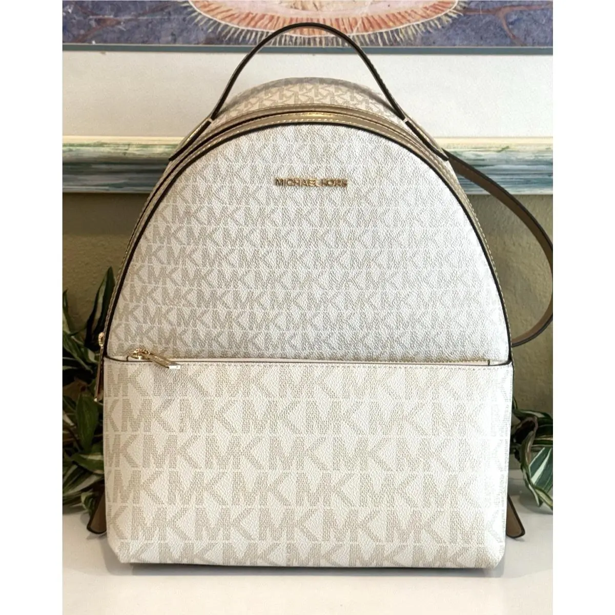 Michael Kors Sheila Medium Zip Backpack Bag Travel Trip Tote MK Logo Pale Gold