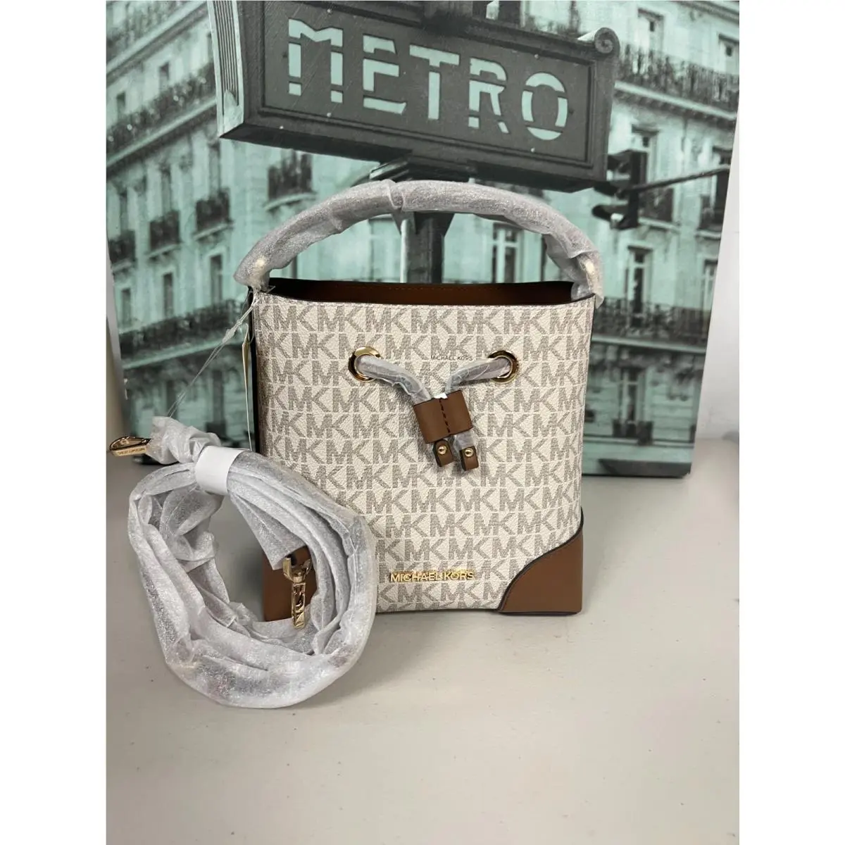Michael Kors Mercer Small Bucket Bag 35F2GM9M1B Vanilla Signature Logo Handbag