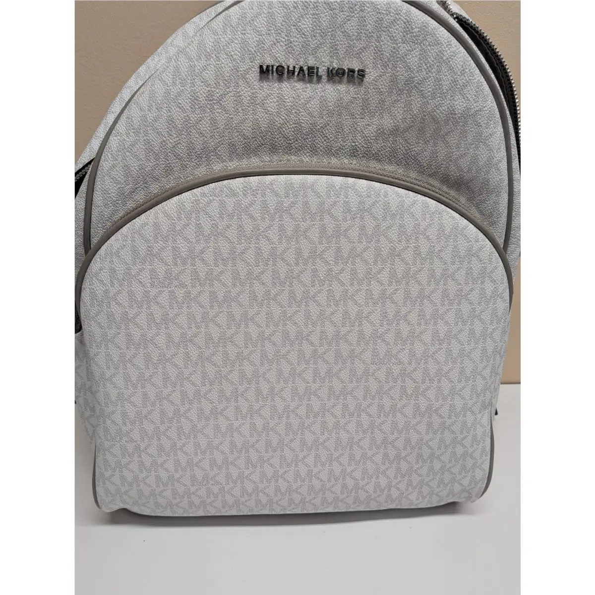 Michael Kors Abbey LG Backpack White/grey Signature MK Retail