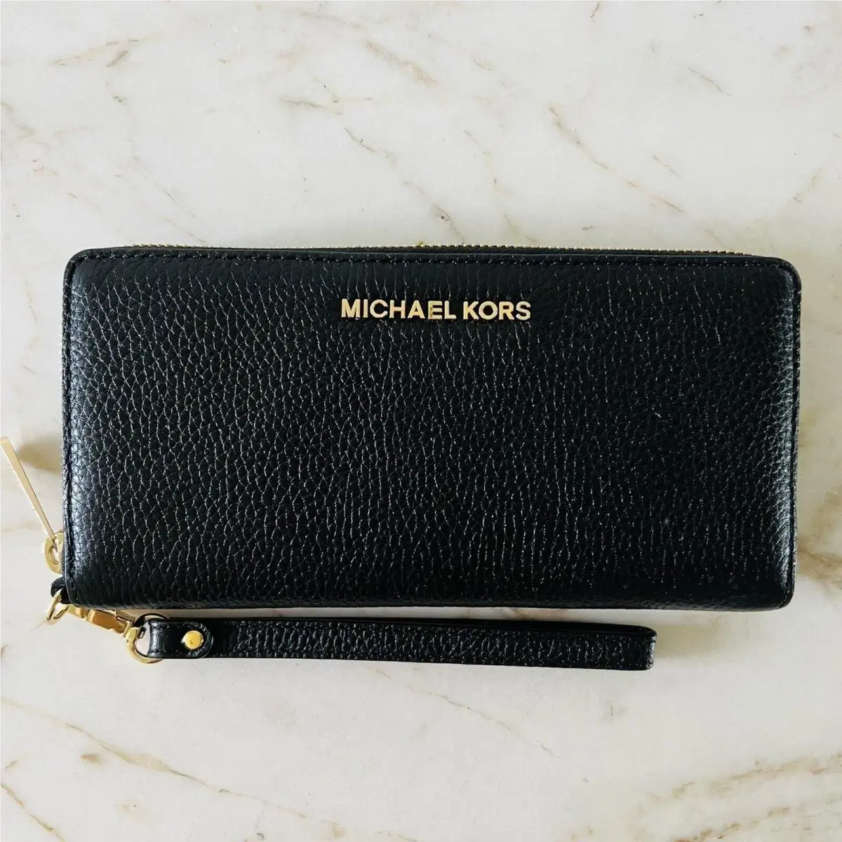 Michael Kors Jet Set Travel Black Leather Travel Continental Zip Wallet Wristlet