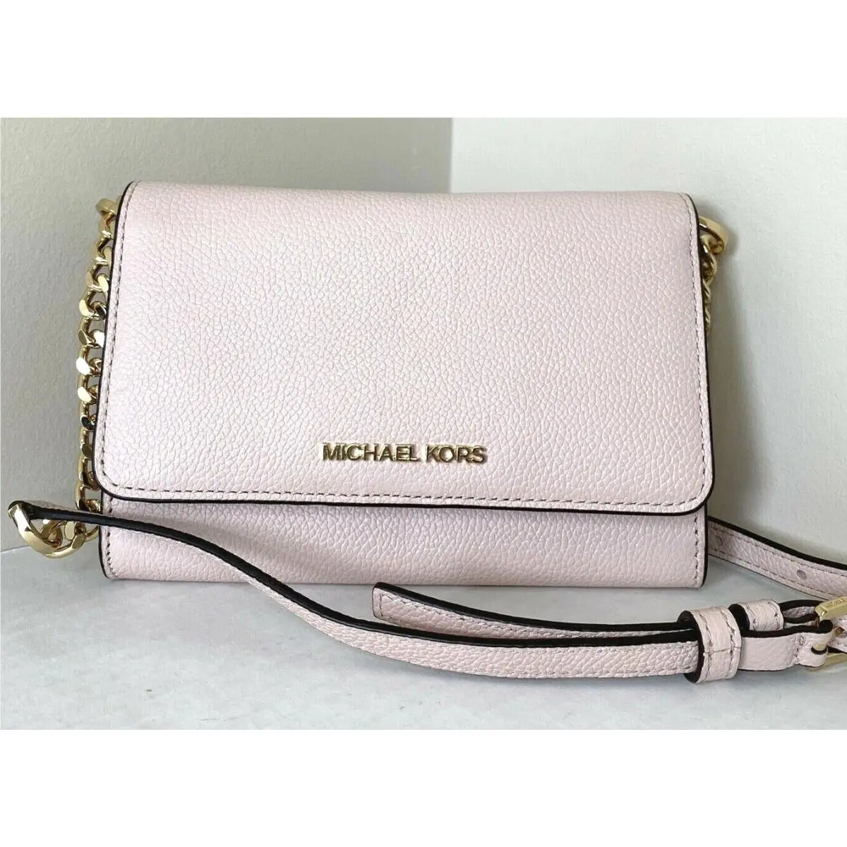 Michael Kors Jet Set Travel Medium Phone Crossbody Powder Blush / Dust Bag