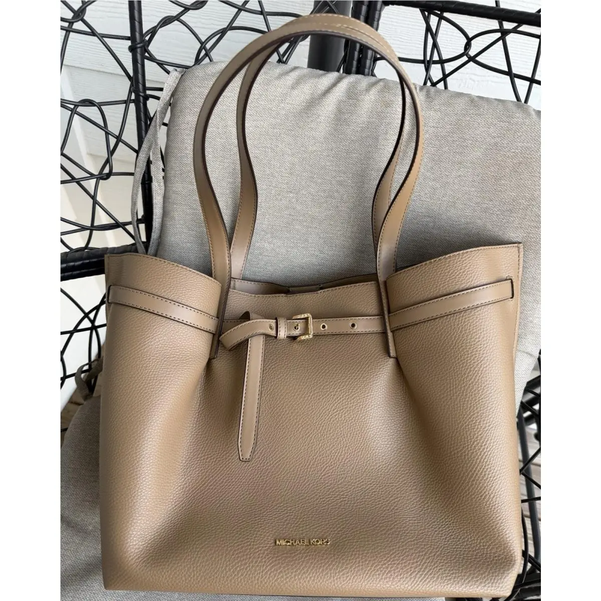Emilia Large Tote Bag Color Husk by Michael Kors