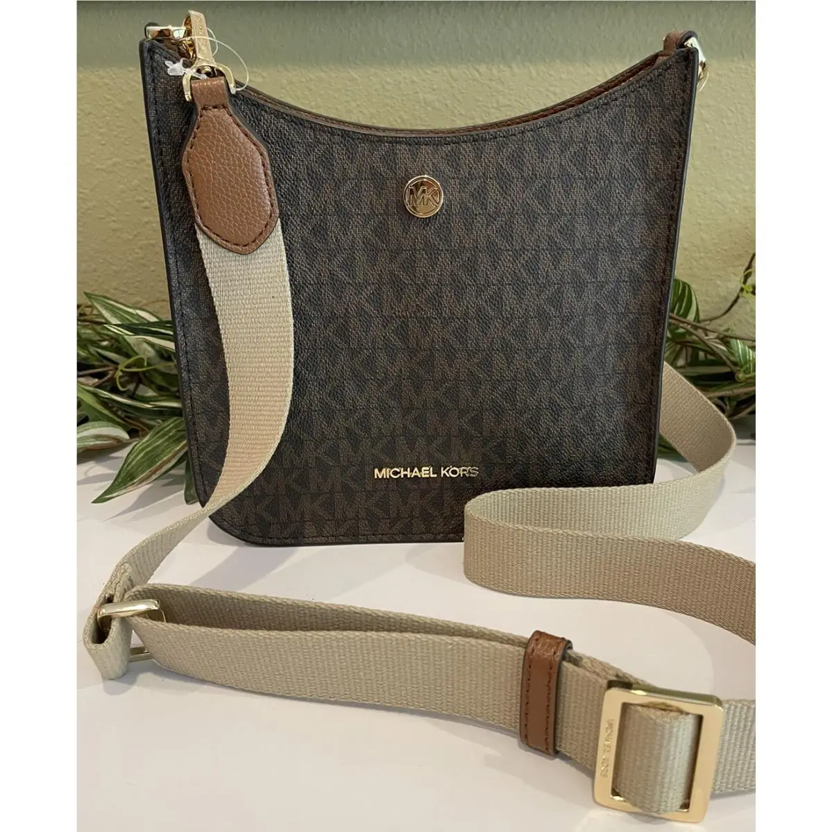 Michael Kors Briley Small Messenger Crossbody Shoulder Bagphone MK Brown Logo