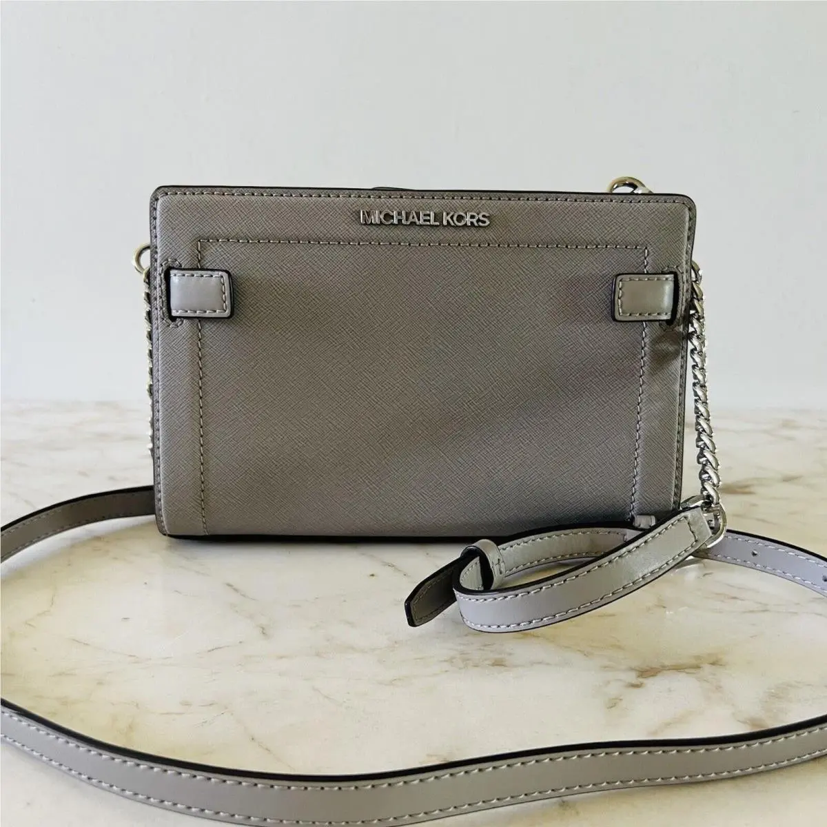 Michael Kors Payne Pearl Grey Leather Small Crossbody Crossbody Bag