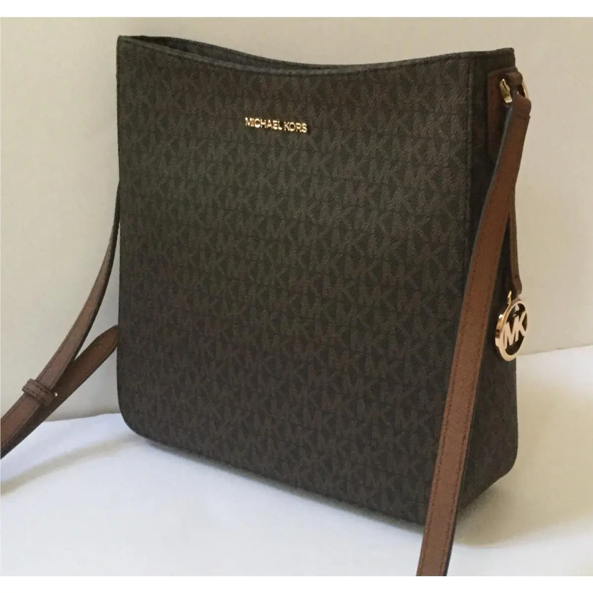 Michael Kors Jet Set Travel Signature Messenger Crossbody Bag Brown