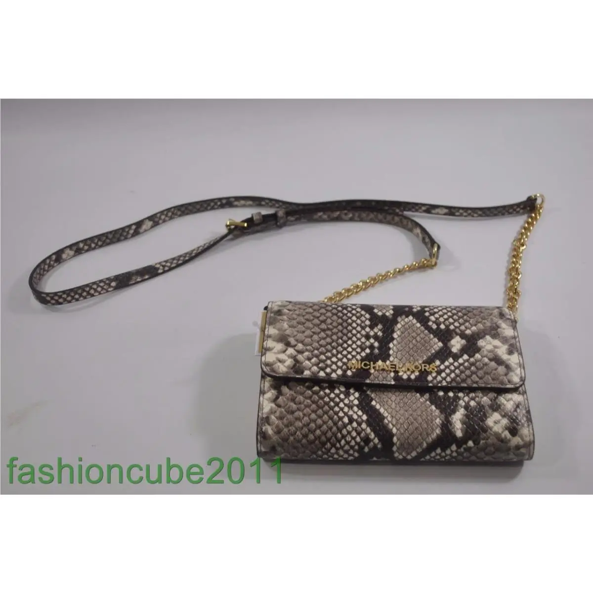 Kors Jet Set Travel Large Phone Crossbody -natural