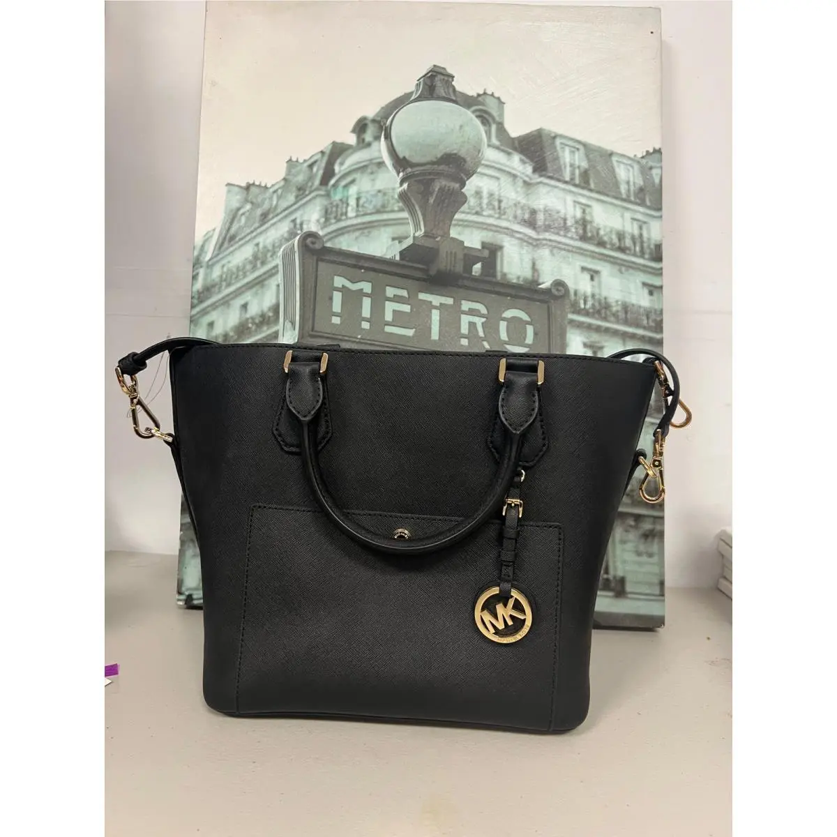 Michael Kors Greenwich Large Leather Grab Bag Black Tote 35T7GGRT3L