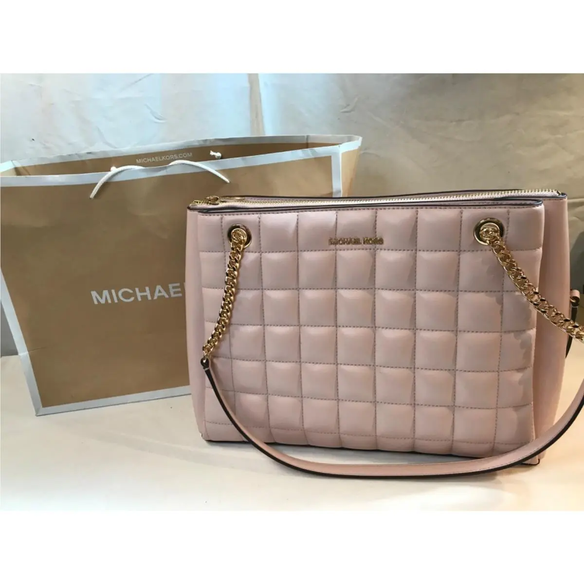 Michael Kors Quilted Powder Blush Med Chain Shoulder Bag/purse