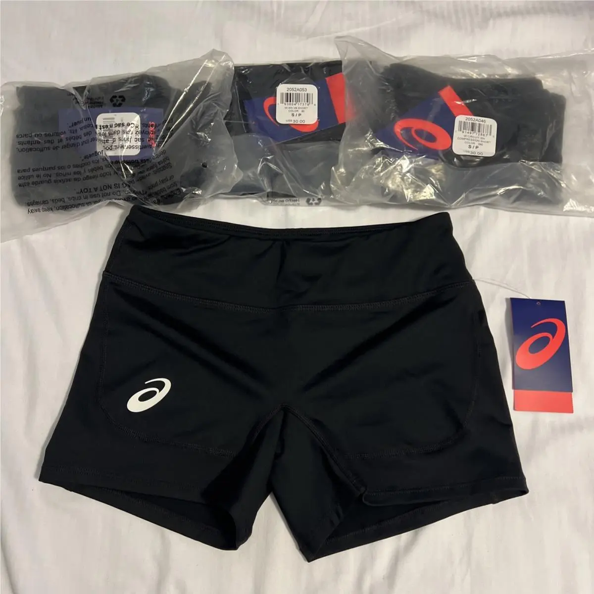 Women’s Asics 4in. Volleyball Shorts Small Black Tights Lot Of 4
