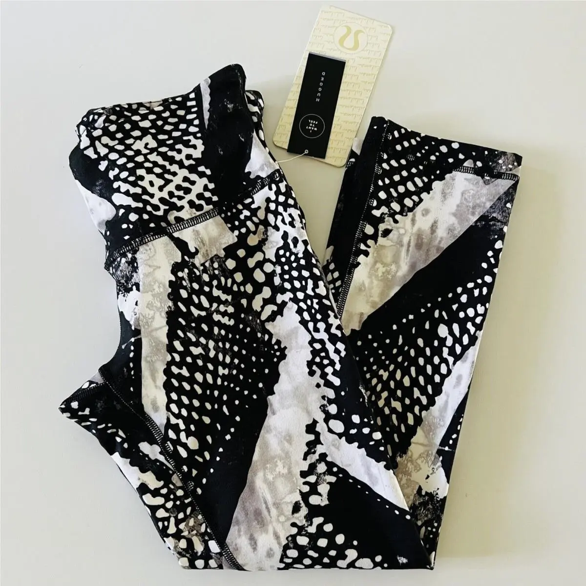 Lululemon Athletica Static Mist White Black Wunder Under Crop Iii Leggings- US 4