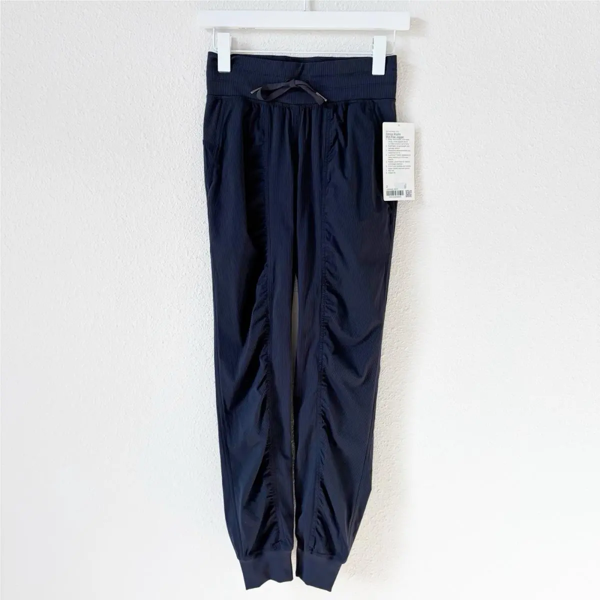 Lululemon Dance Studio Mid Rise Jogger Size 2 Regular Black Night Athleisure