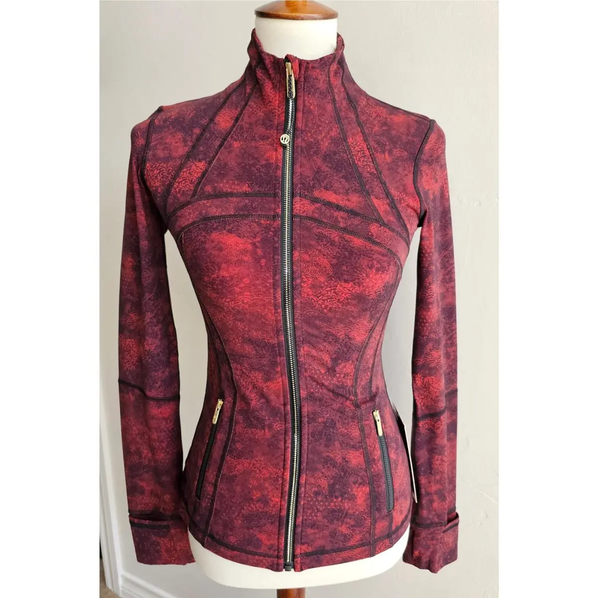 Lululemon clothing - Dark Red 3
