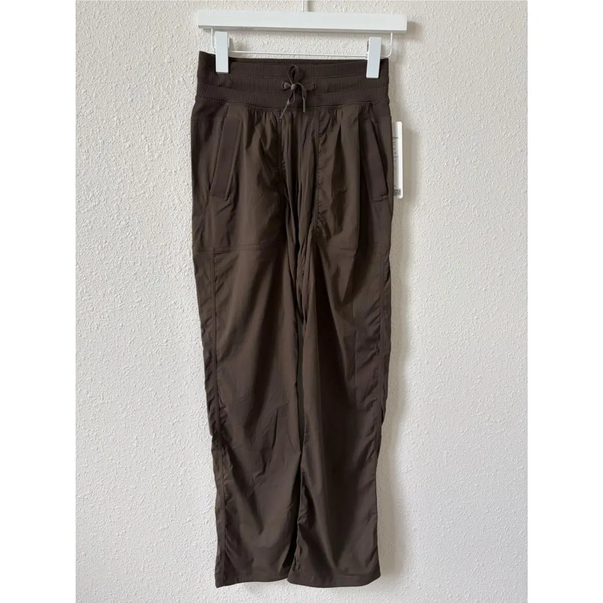 Lululemon Dance Studio Mid Rise Pant Regular Inseam Walnut Crunch Size 2 Sporty