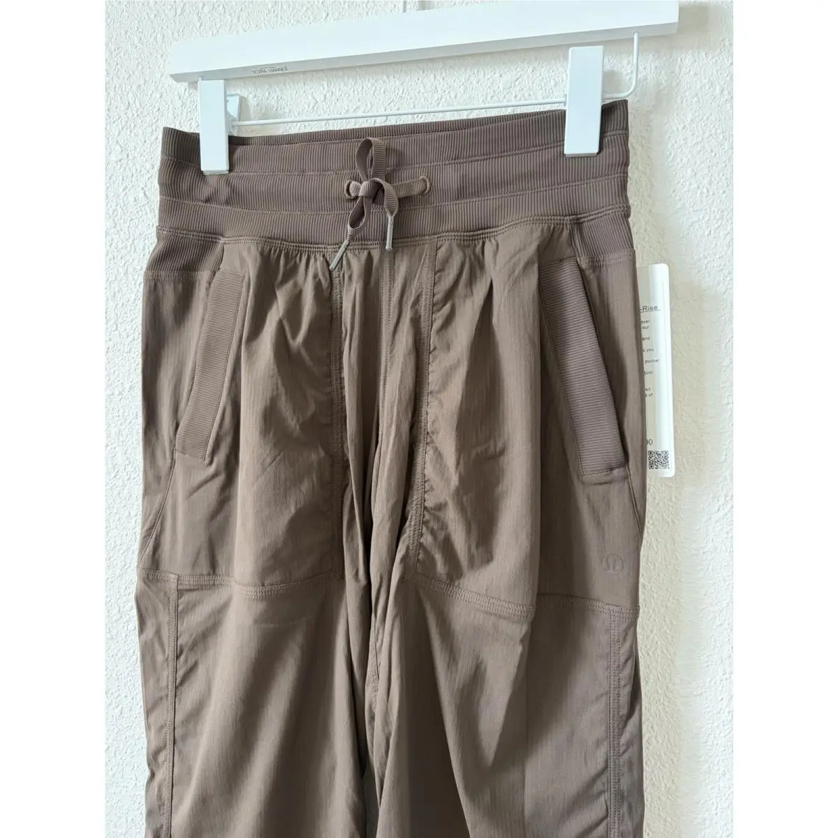 Lululemon clothing - Brown 1