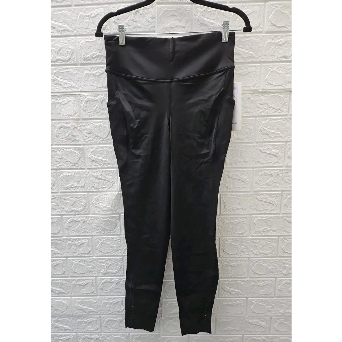 Lululemon Fast and Free HR Tight 28 Pockets Black Size 10
