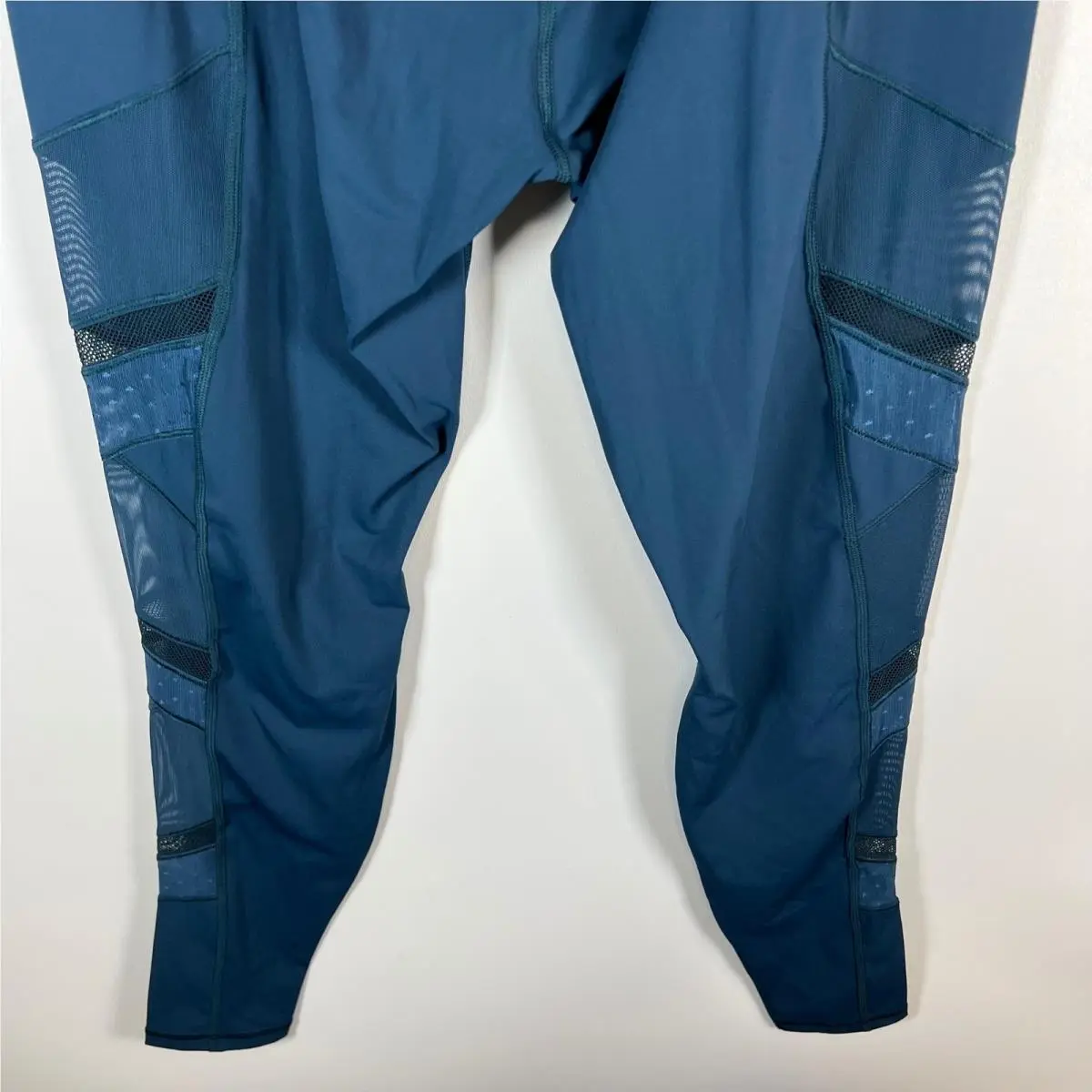 Lululemon clothing - Blue 6