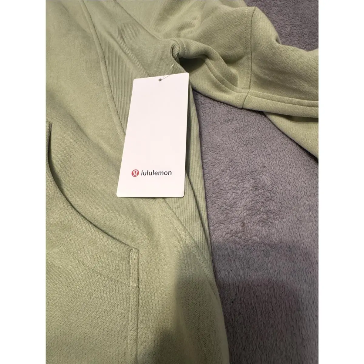 Lululemon clothing - Green 2