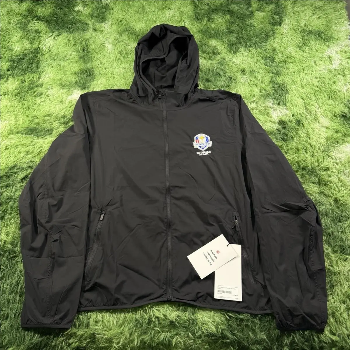 Lululemon Breathable Lightweight Training Jacket Womens Size XL Black Pockets