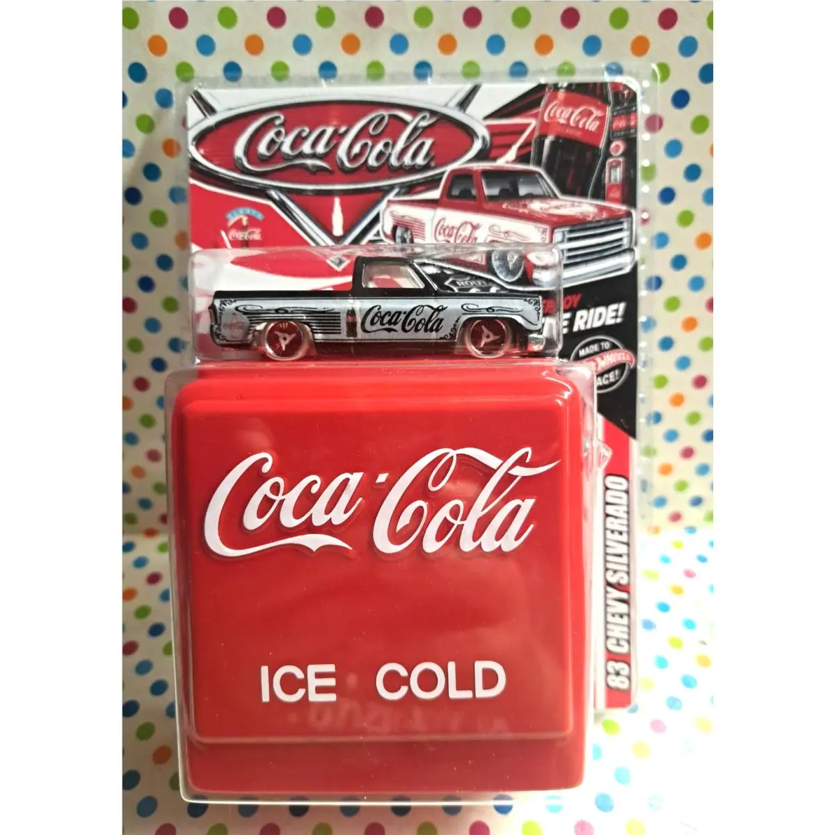 Hot Wheels Custom Made 2026 Coca-cola 83 Chevy Silverado
