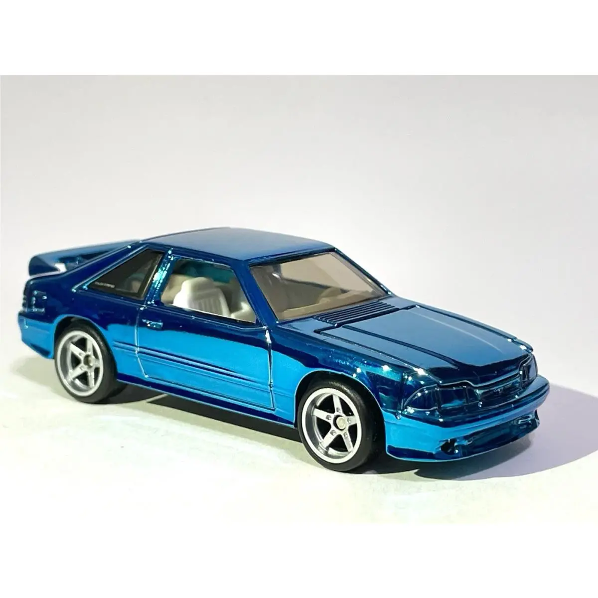 Hot Wheels 1993 Ford Mustang Cobra R - Custom Made / Ice Blue ⬜