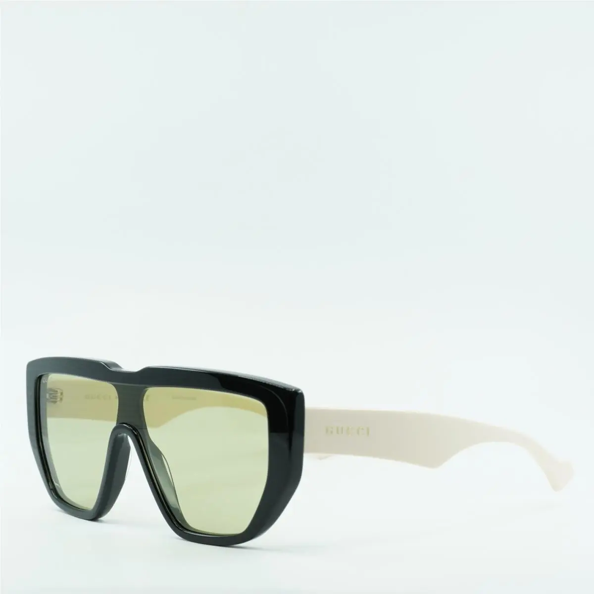 GG0997S 001 Black/white/green 99-1-145 Sunglasses by Gucci