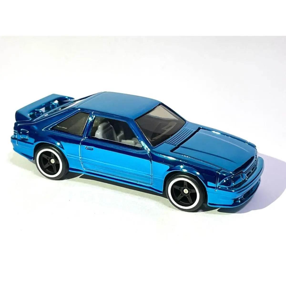 Hot Wheels 1993 Ford Mustang Cobra R - Custom Made / Ice Blue ⬜