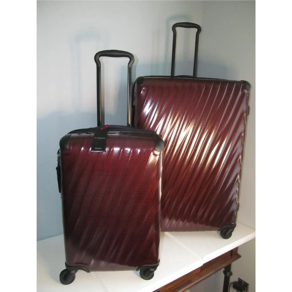 19 Degree Mahogany Women`s Extended Trip Luggage Set Tsa Lock 945-NWT by Tumi