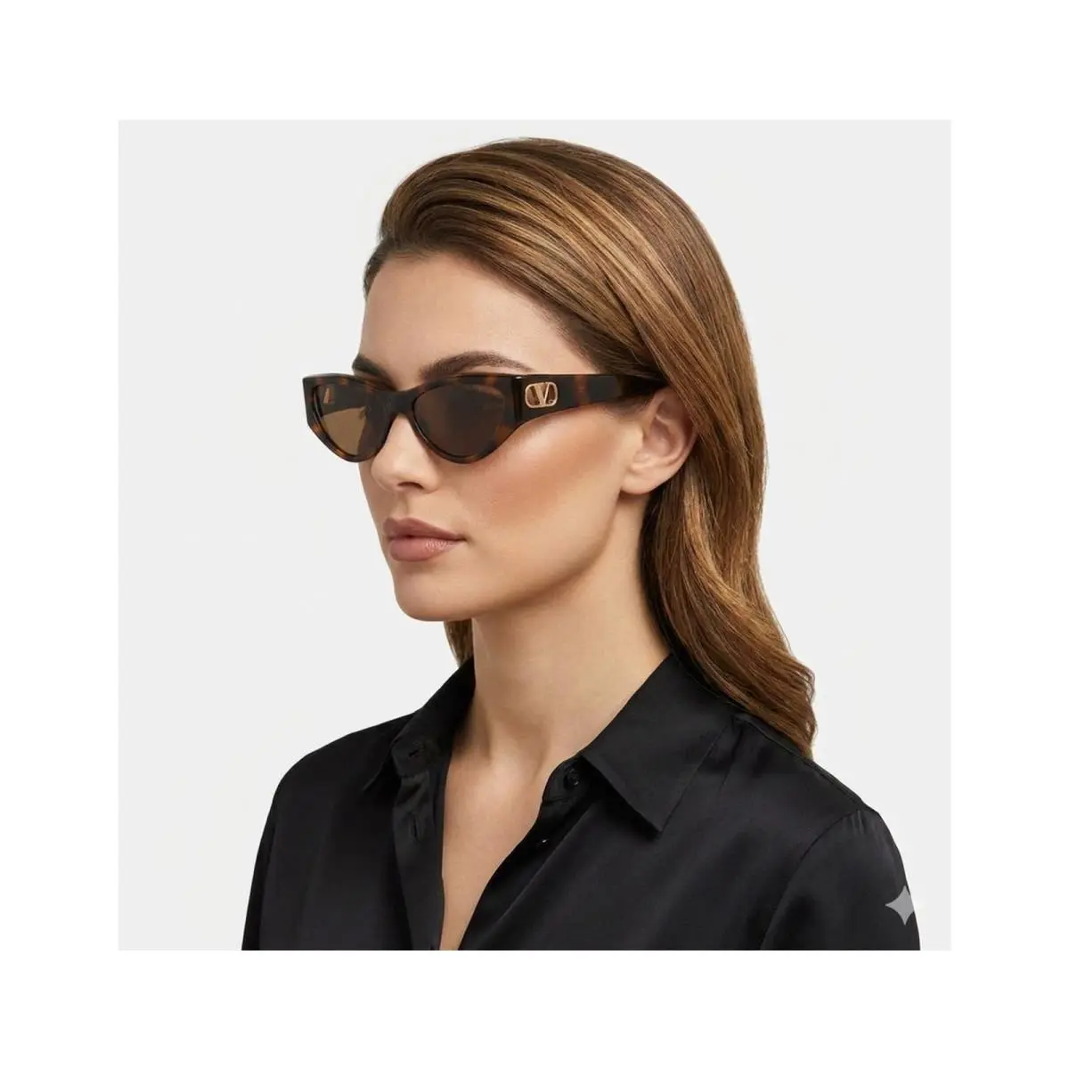 VG0014S-003 Sunglasses 54mm by Valentino