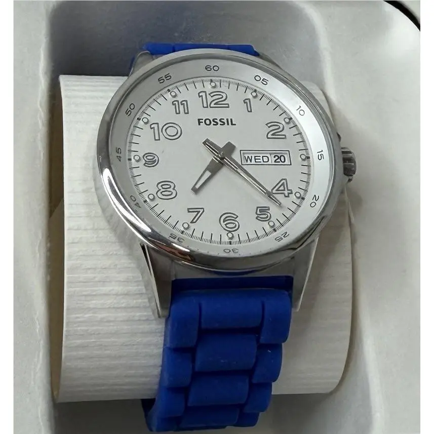 Fossil Watch Silvertone White Date Day Blue Silicone Band Water Resistant BQ1622
