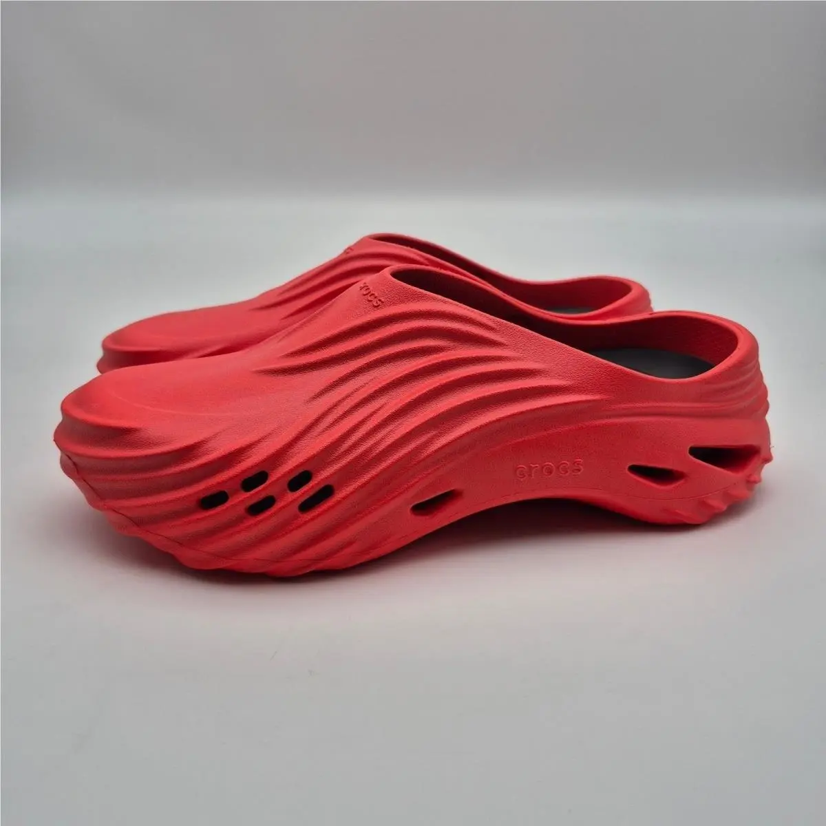 Crocs shoes - 210521-7AH - 210521-7AH - Red (UPC: 198445305627) 1