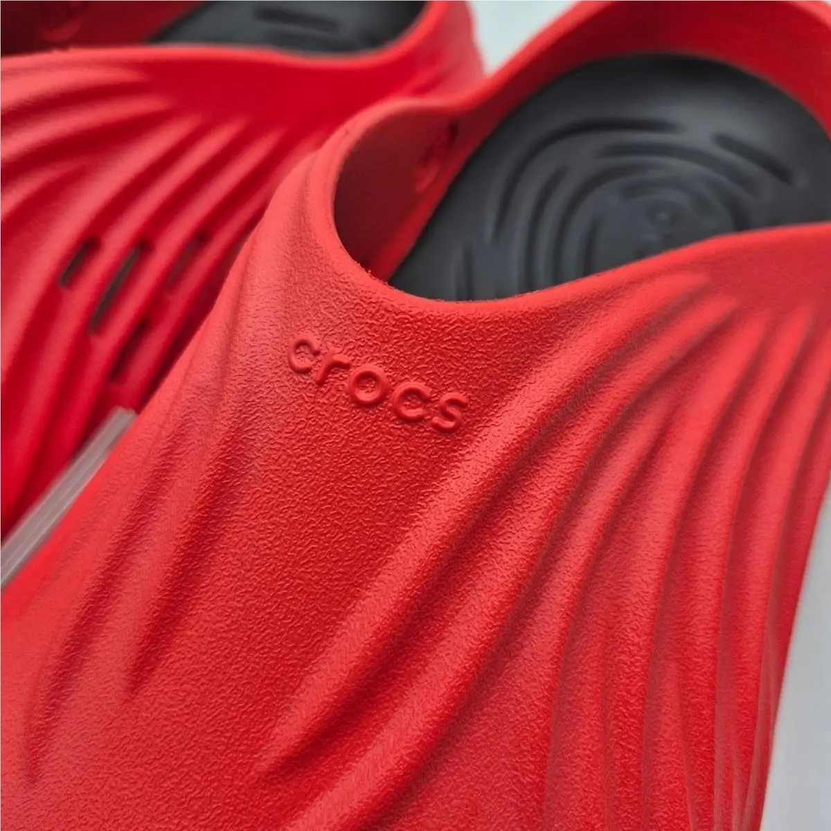 Crocs shoes - 210521-7AH - 210521-7AH - Red (UPC: 198445305627) 4