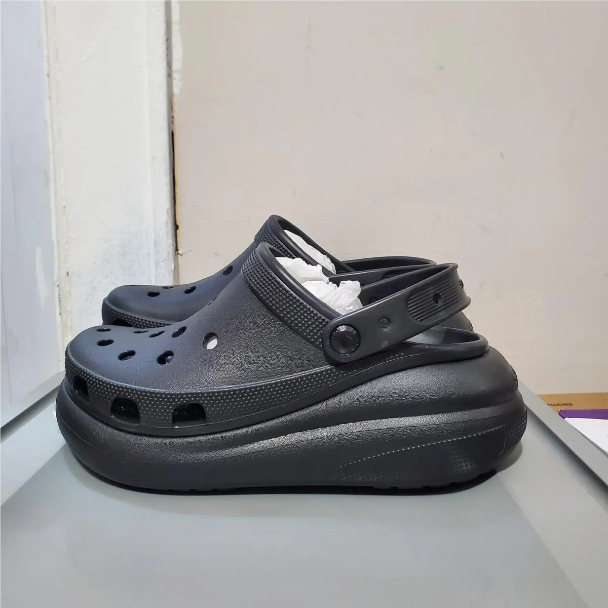 Crocs Classic Crush Clog Black Unisex Women’s Size 9 / Men Size 7
