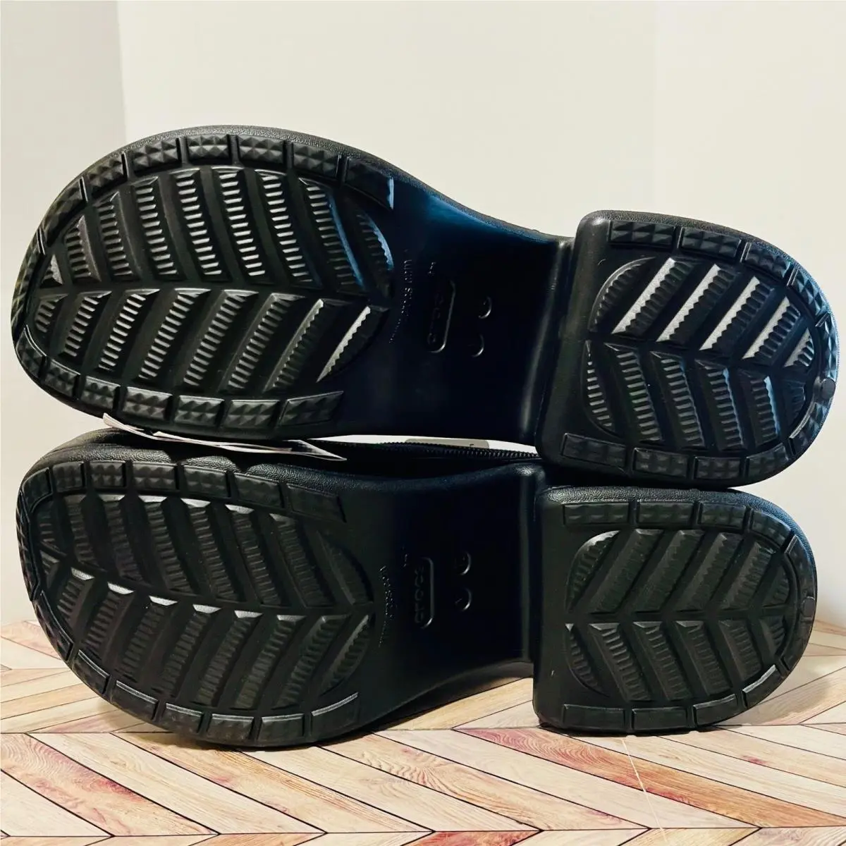 Crocs shoes - Siren Clog - Siren Clog - 208547-001 - Black (UPC: 0196265461387) 5