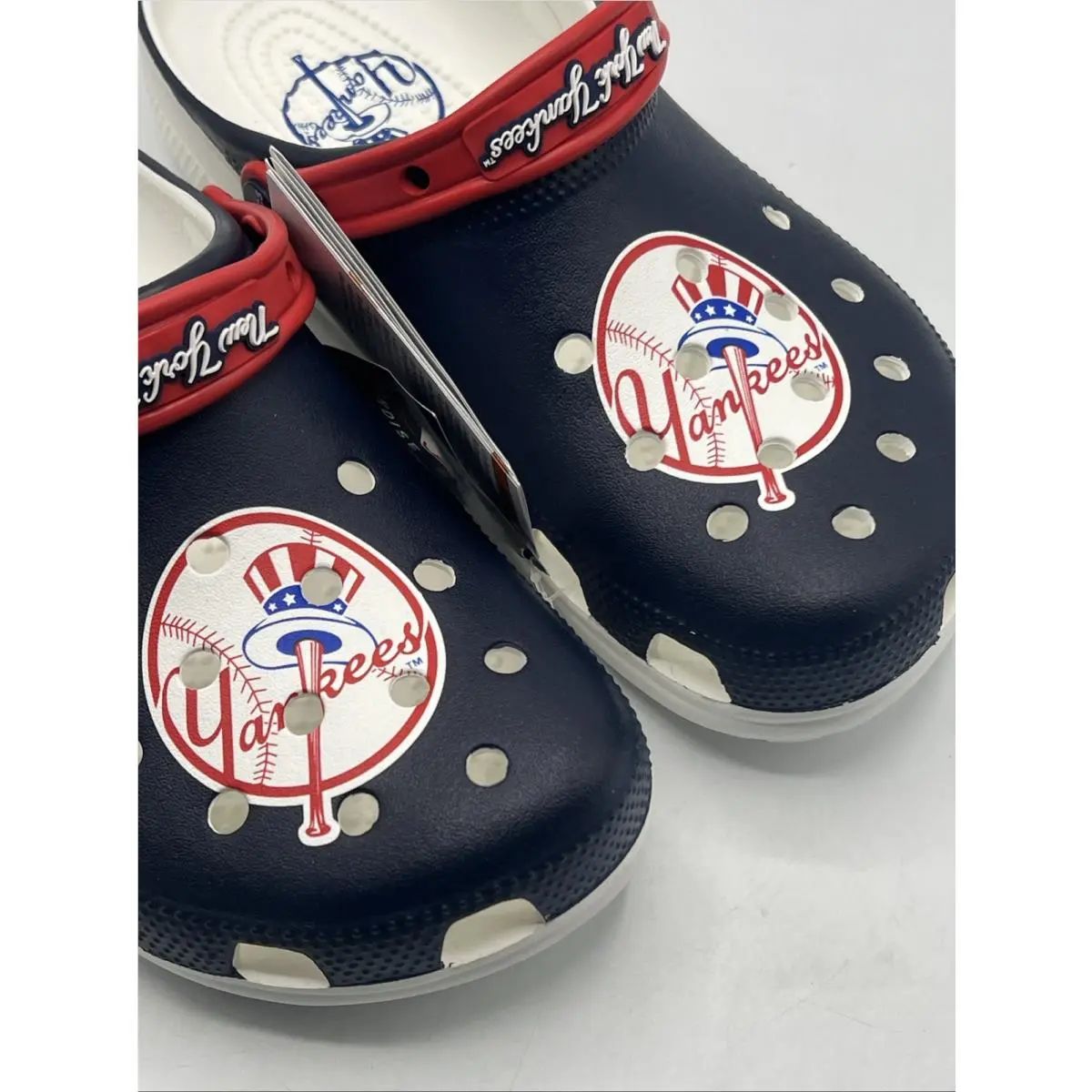 Crocs shoes - Crocs Classic MLB The New York Yankees - 209535-100 - Blue 1
