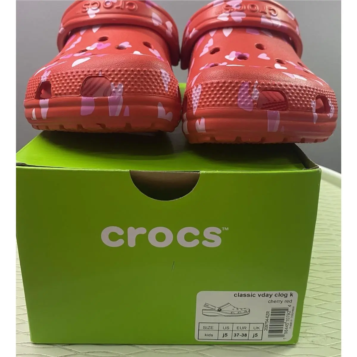 Crocs shoes - red/pink (UPC: 198445107269) 0