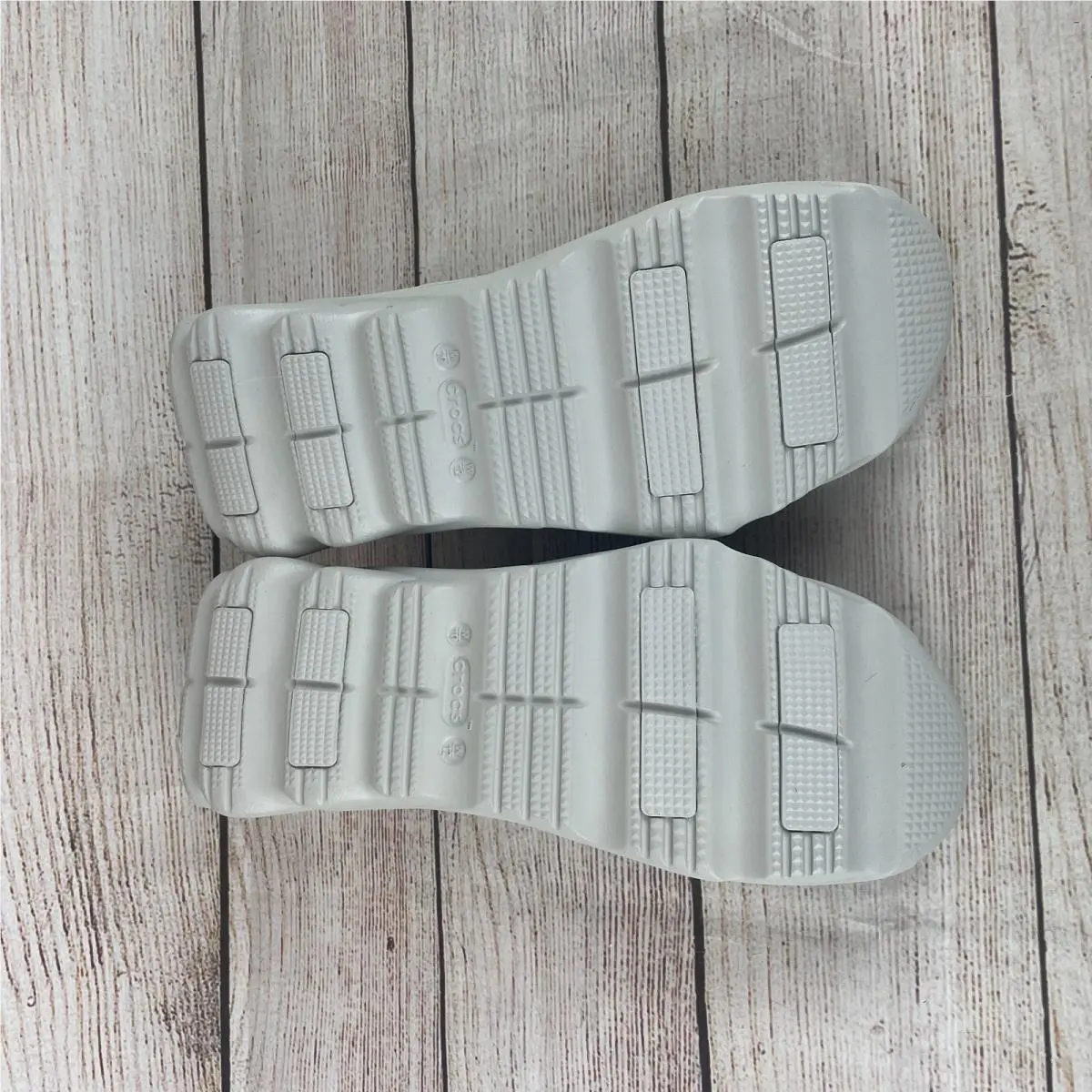 Crocs shoes - Gray (UPC: 196265765546) 7