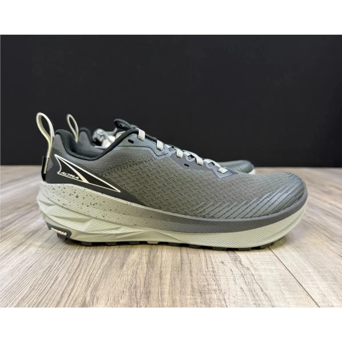 Altra Experience Wild 2 Trail Running Shoes Gray Mens Size 9 AL0A85RX220