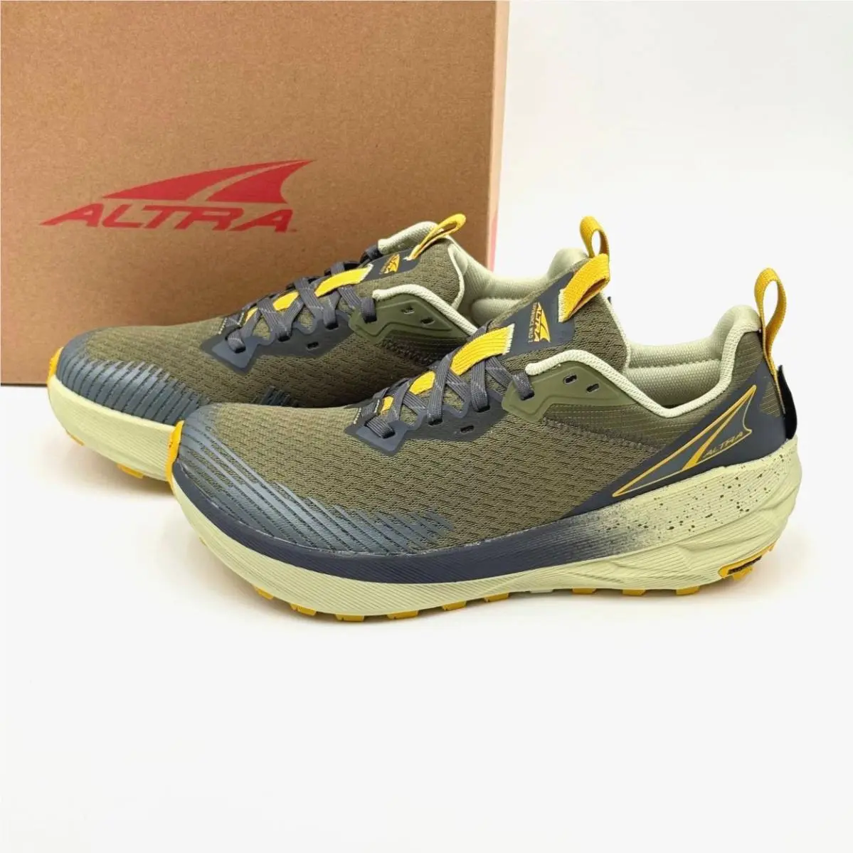 Men`s Size 7.5 / 9 Women`s Altra Experience Wild 2 Trail Running Shoes