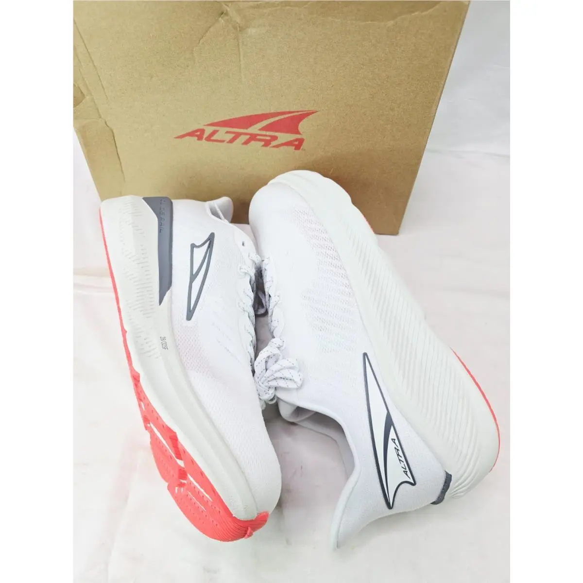 Altra shoes - Altra Experience Form - Experience Form - AL0A85NT161 - White, Coral, Gray 7