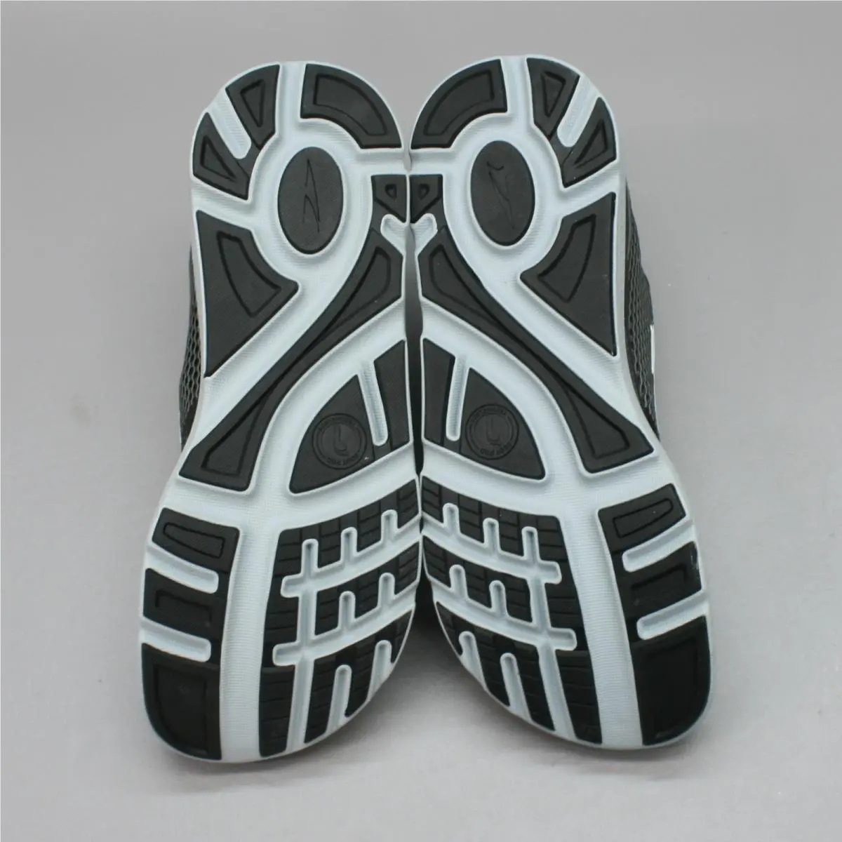 Altra shoes - AFM1739F3MENS - AFM1739F-3 mens - black and gray/grey 8