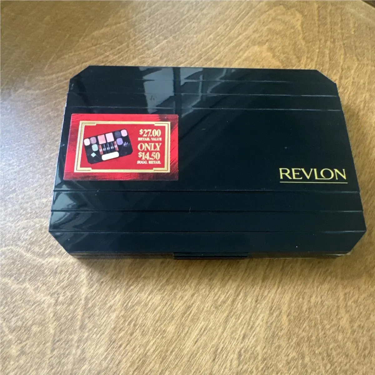 Vintage Revlon Glamour-to-go Compact of Facecolor Essentials Palette
