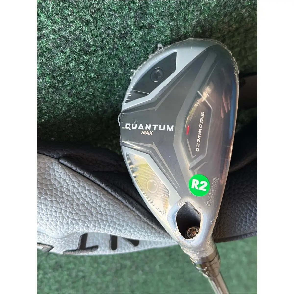 Callaway Quantum Max Hybrid 5 24° 5 R2 Vanquish with Head-cover