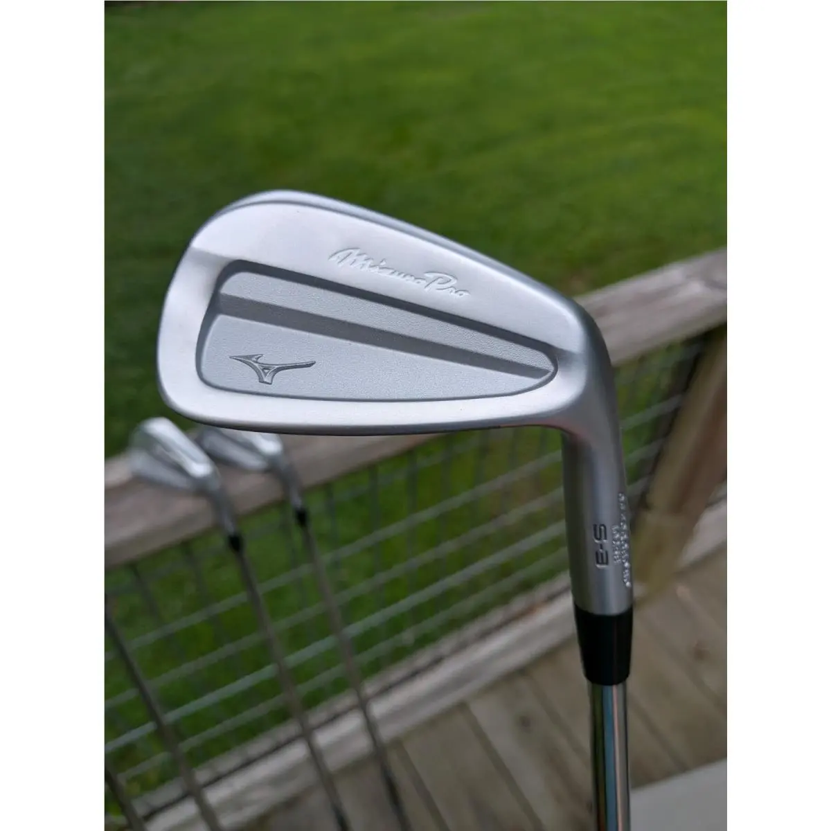 Mizuno Pro S-3 Forged Irons 4-PW S300 Dynamic Gold Mid 115 Stiff
